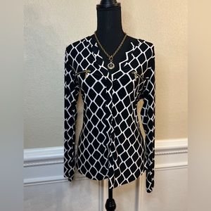 BLACK & WHITE INC TOP! Size Medium. Never worn